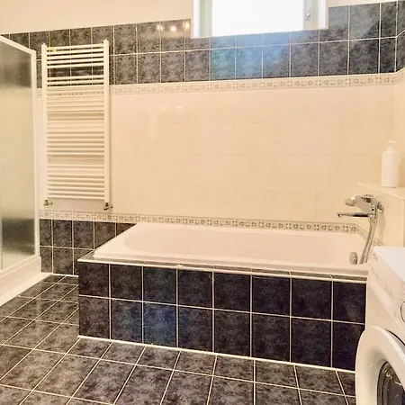 Svuj Vlastni Soukromy Raj-najem Apartmanu V Beroune!